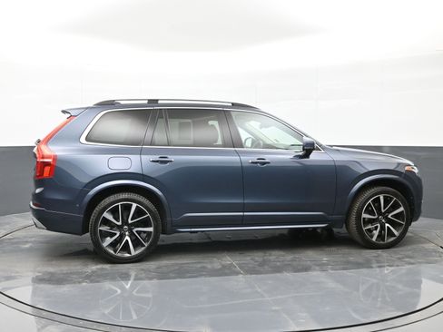 Used 2018 Volvo XC90 T6 Momentum w/ Convenience Package image 9