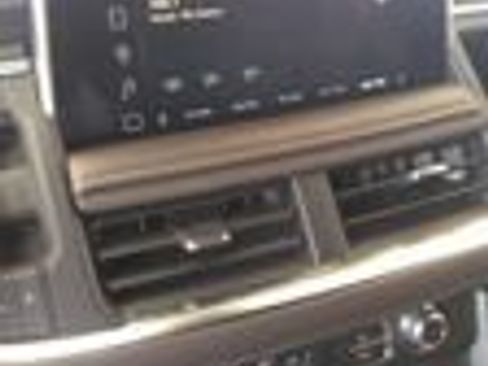 Used 2024 GMC Yukon XL SLT RWD image 8
