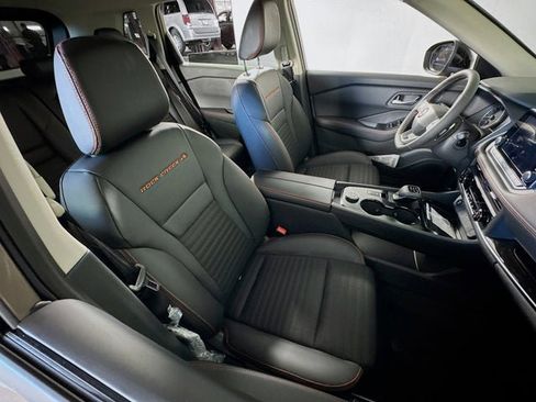 New 2026 Nissan Rogue SV image 30