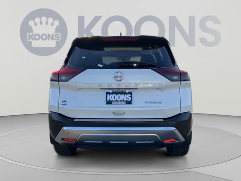 Used 2021 Nissan Rogue Platinum FWD image 15
