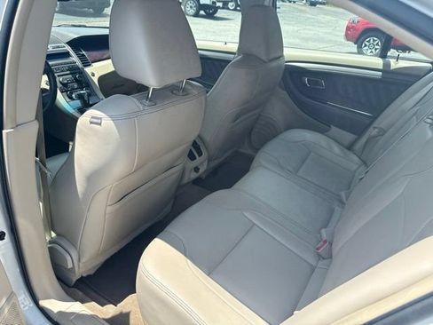 Used 2011 Ford Taurus SEL w/ 202A Rapid Spec Order Code FWD image 9