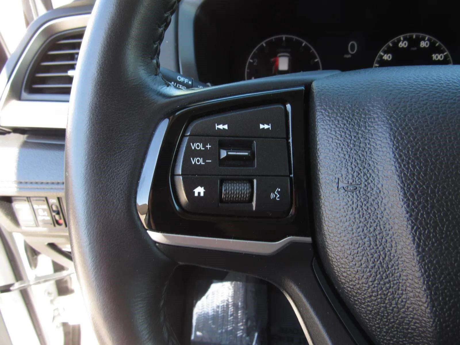 Certified 2025 Honda Odyssey EX-L image 25