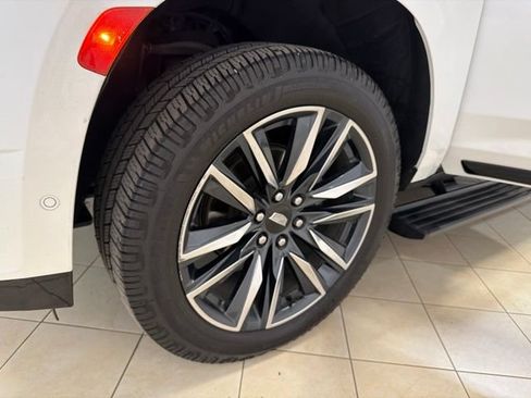 Used 2021 Cadillac Escalade Sport Platinum w/ Heavy-Duty Trailer Package AWD/4WD image 34