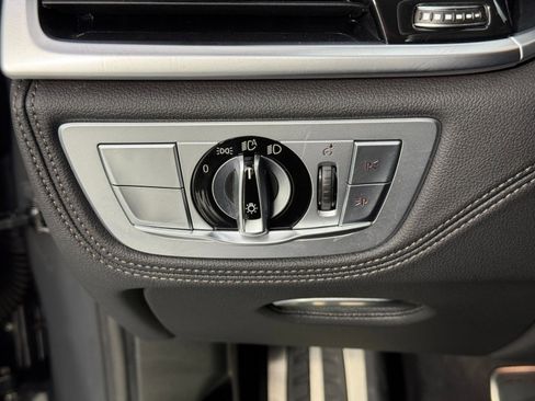 Used 2022 BMW 750i xDrive w/ Executive Package image 18