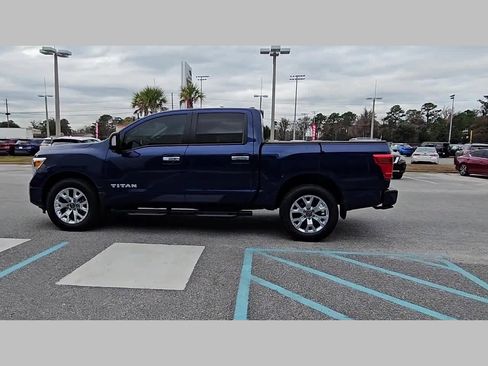 Used 2024 Nissan Titan SV w/ SV Convenience Package image 24