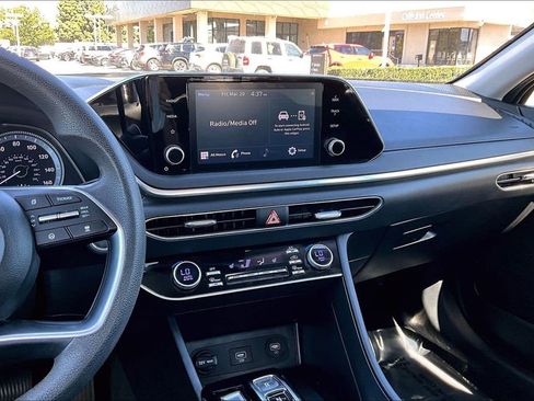 Certified 2022 Hyundai Sonata SEL w/ Cargo Package image 8