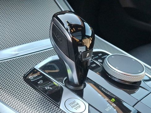 Used 2022 BMW X5 xDrive40i w/ M Sport Package image 13