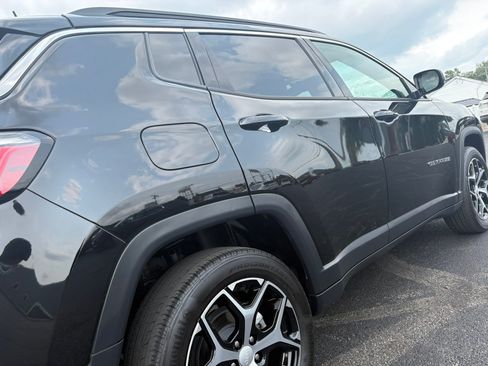 Used 2024 Jeep Compass Limited AWD/4WD image 13