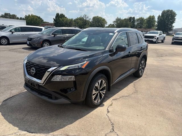 Used 2023 Nissan Rogue SV w/ SV Premium B Package AWD/4WD image 2