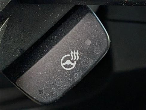 Used 2023 Subaru Forester Touring image 7