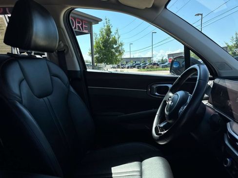 Used 2025 Kia Sorento S w/ Panoramic Sunroof Package FWD image 12