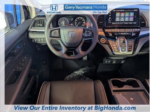 New 2026 Honda Odyssey Touring image 16