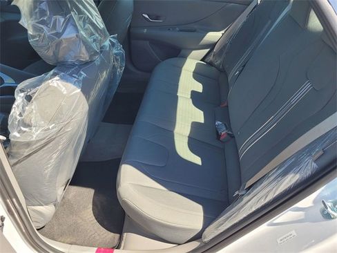New 2025 Hyundai Elantra Blue image 9