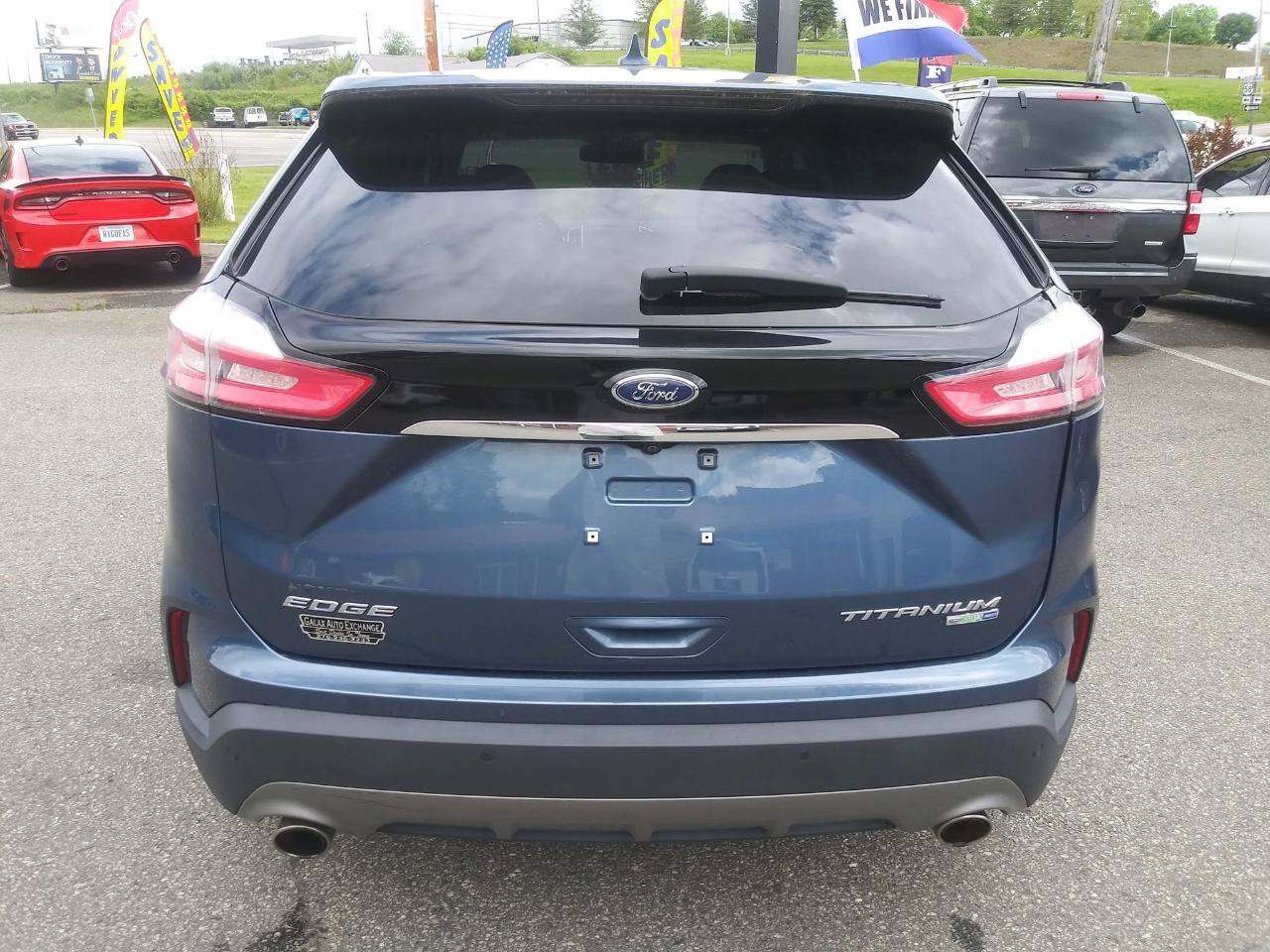 Used 2019 Ford Edge Titanium w/ Equipment Group 301A AWD/4WD image 4