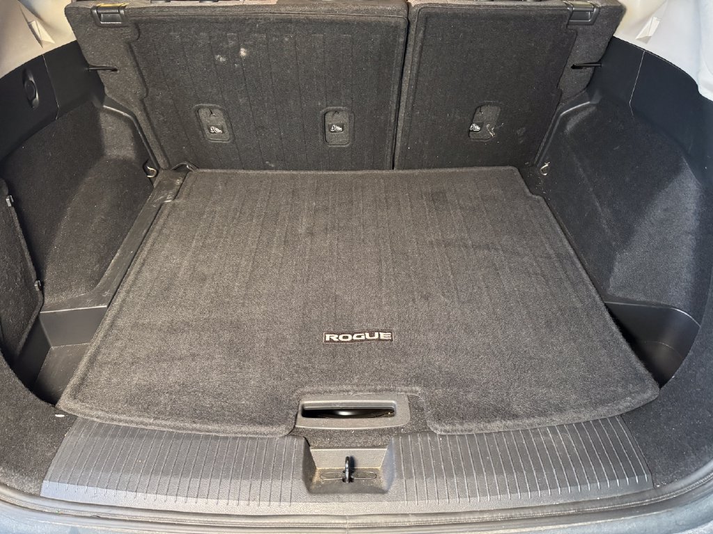 Used 2021 Nissan Rogue SV AWD/4WD image 22