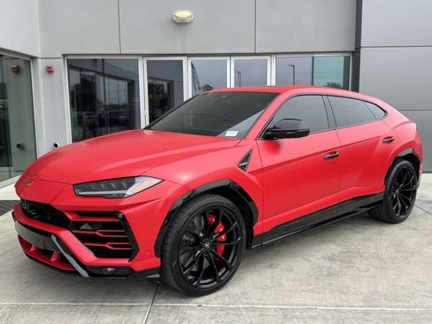 Used 2020 Lamborghini Urus image 3