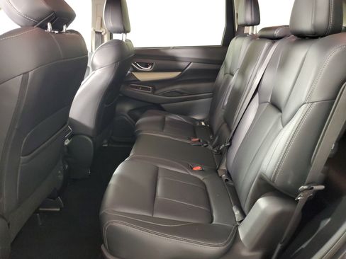 Used 2022 Subaru Ascent Limited image 13