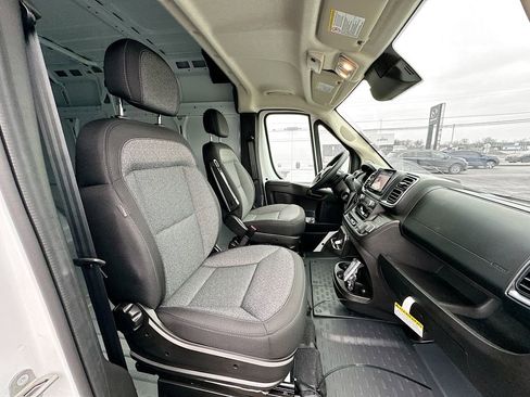 New 2026 RAM ProMaster 3500 w/ Quick Order Package 22G SLT image 32