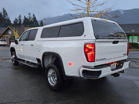 Used 2020 Chevrolet Silverado 3500 High Country w/ Technology Package AWD/4WD image 7
