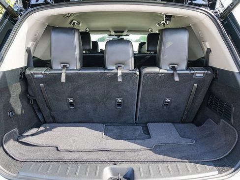 Used 2022 Nissan Pathfinder SL image 24