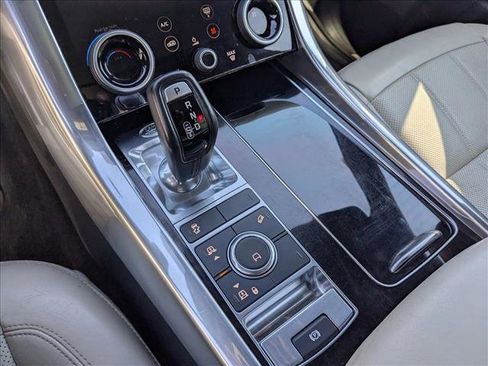 Used 2020 Land Rover Range Rover Sport HSE image 11