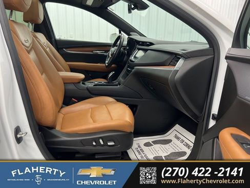 Used 2020 Cadillac XT5 Premium Luxury w/ LPO, Floor Liner Package image 15