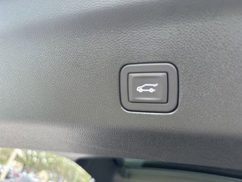 New 2026 Chevrolet Tahoe Premier image 60