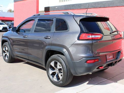 Used 2015 Jeep Cherokee Trailhawk w/ Comfort/Convenience Group AWD/4WD image 9