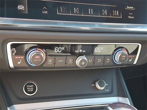 New 2025 Audi Q3 2.0T Premium image 12