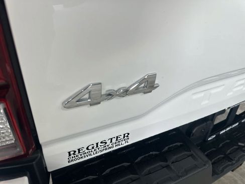 Used 2023 Toyota Tacoma SR AWD/4WD image 13