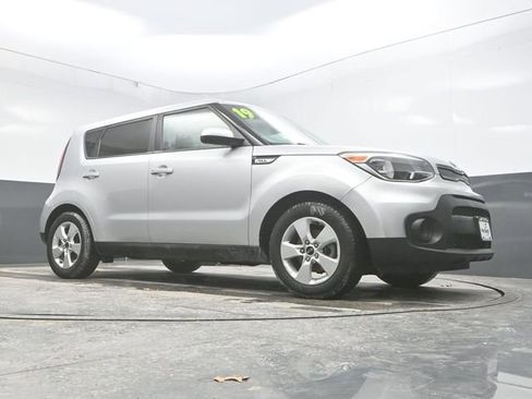 Used 2019 Kia Soul image 28