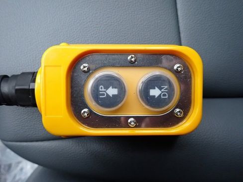 New 2025 Ford F350 XL w/ XL Chrome Package image 19