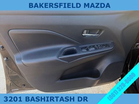 Used 2023 Nissan Versa SV image 10