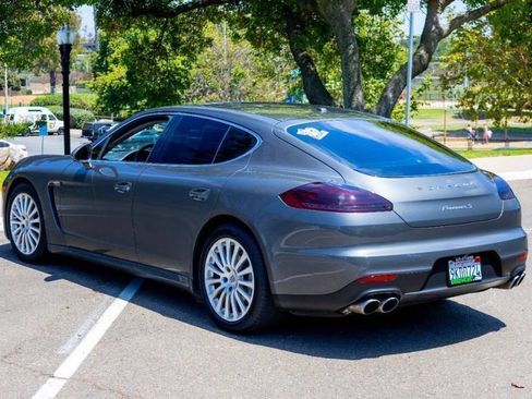 Used 2014 Porsche Panamera S image 6