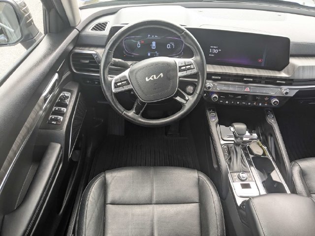 Used 2024 Kia Telluride EX w/ EX Captain's Chair Package AWD/4WD image 19
