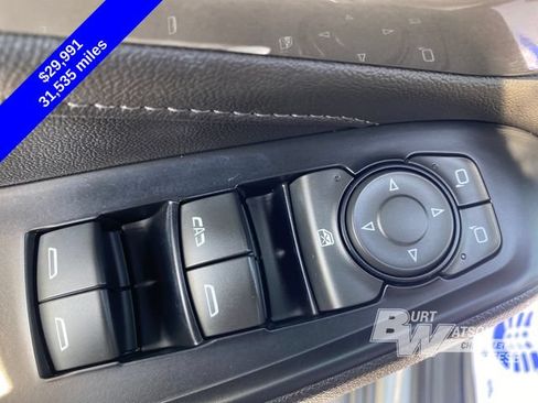 Used 2023 Chevrolet Traverse LT FWD image 13