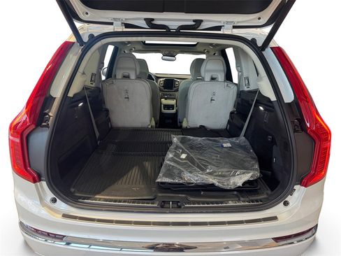Certified 2023 Volvo XC90 B6 Plus w/ Protection Package Premier image 5