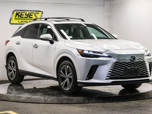 Used 2025 Lexus RX 350 FWD w/ Accessory Package image 5