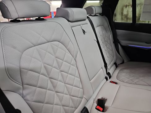 New 2026 BMW X5 xDrive40i w/ Climate Comfort Package image 12