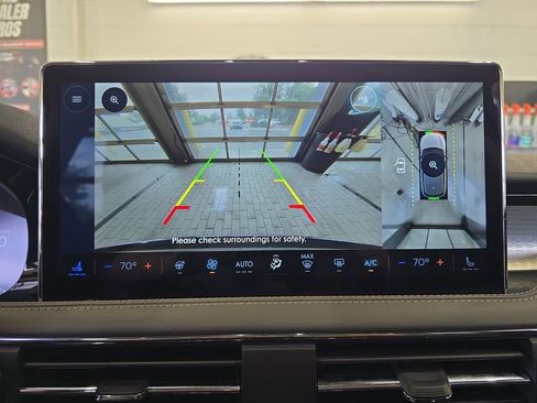 Used 2023 Lincoln Corsair AWD w/ Equipment Group 101A image 27