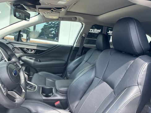 Used 2024 Subaru Outback Limited AWD/4WD image 3