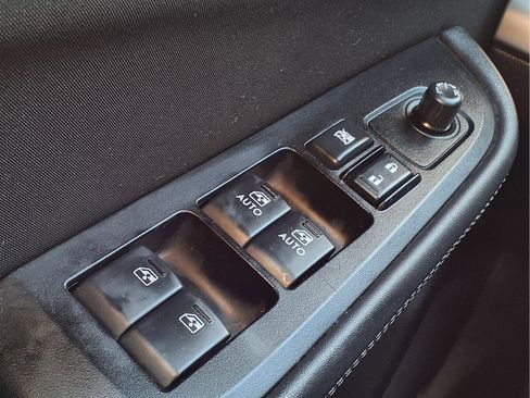 Used 2017 Subaru Legacy 2.5i Premium image 28