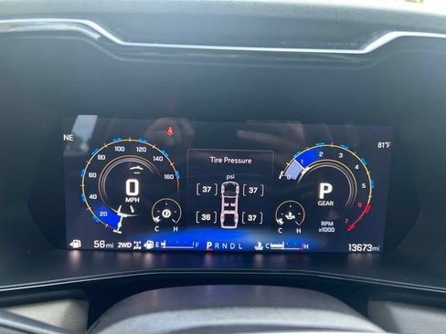 Used 2025 Chevrolet Colorado ZR2 w/ Technology Package AWD/4WD image 16