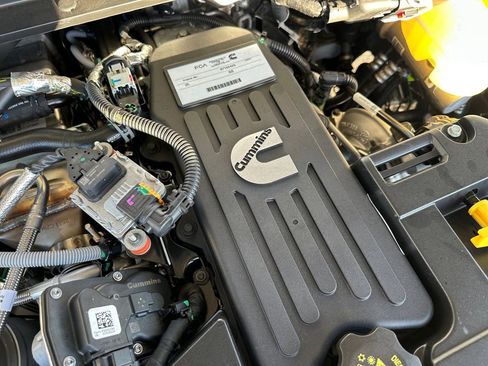 New 2026 RAM 2500 Tradesman AWD/4WD image 9