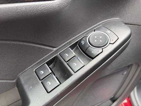 Used 2025 Ford Escape ST-Line AWD/4WD image 17