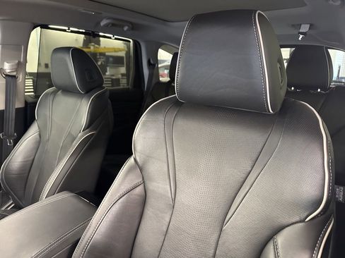 Used 2022 Acura MDX SH-AWD w/ Advance Package image 11