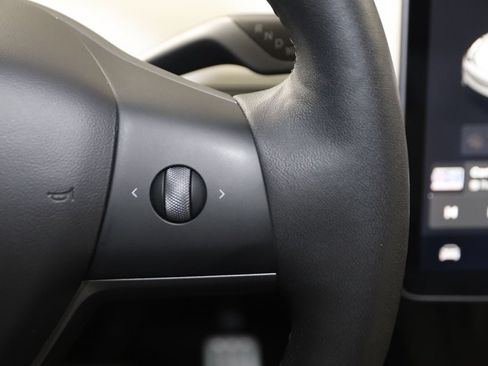Used 2022 Tesla Model Y Performance AWD/4WD image 33