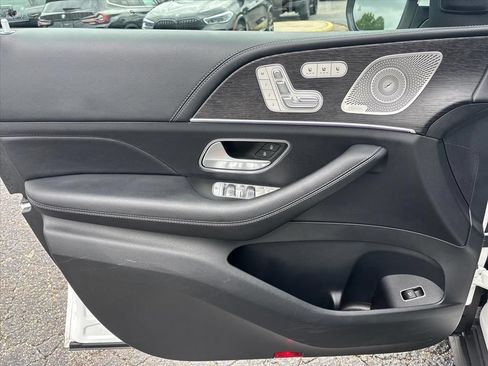 Used 2026 Mercedes-Benz GLS 450 4MATIC image 25