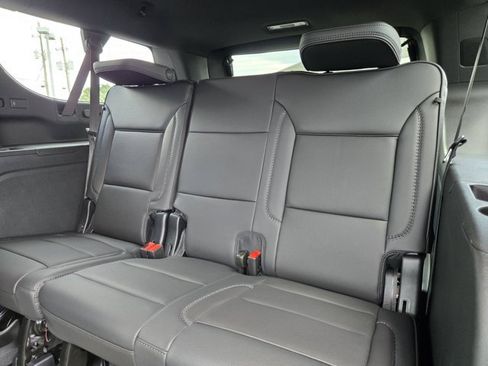 Used 2026 GMC Yukon XL Denali w/ Sun & Power Step Package AWD/4WD image 15