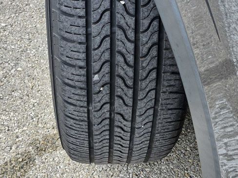 Used 2018 Volkswagen Tiguan S image 10